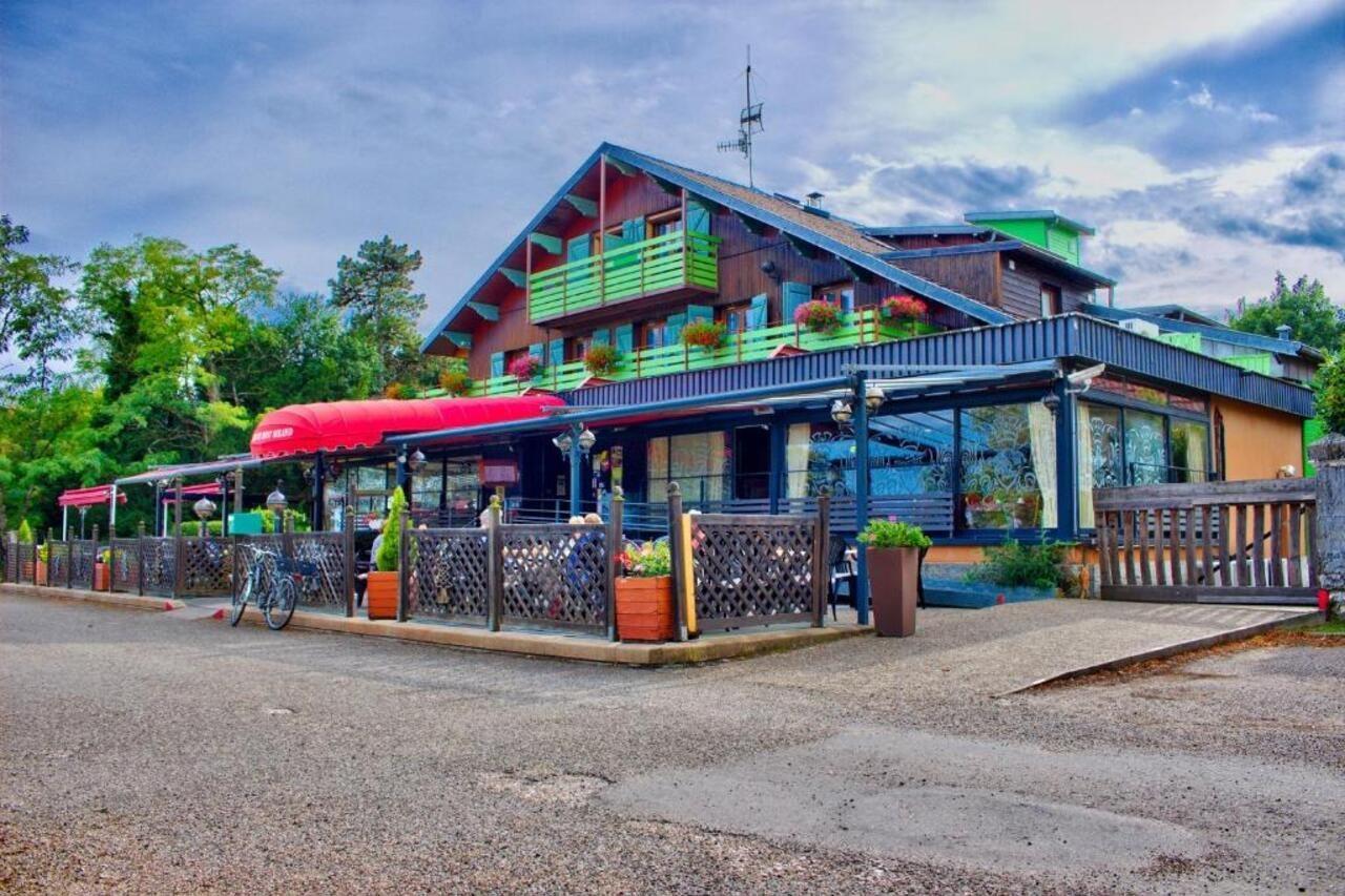 Logis Hotel Restaurant Le Chalet Du Mont Roland Sampans Exteriér fotografie