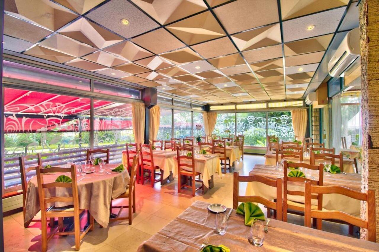 Logis Hotel Restaurant Le Chalet Du Mont Roland Sampans Exteriér fotografie