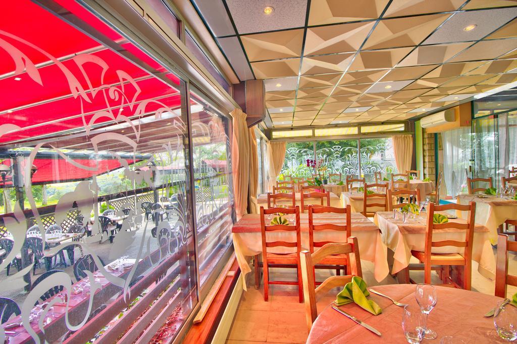 Logis Hotel Restaurant Le Chalet Du Mont Roland Sampans Exteriér fotografie