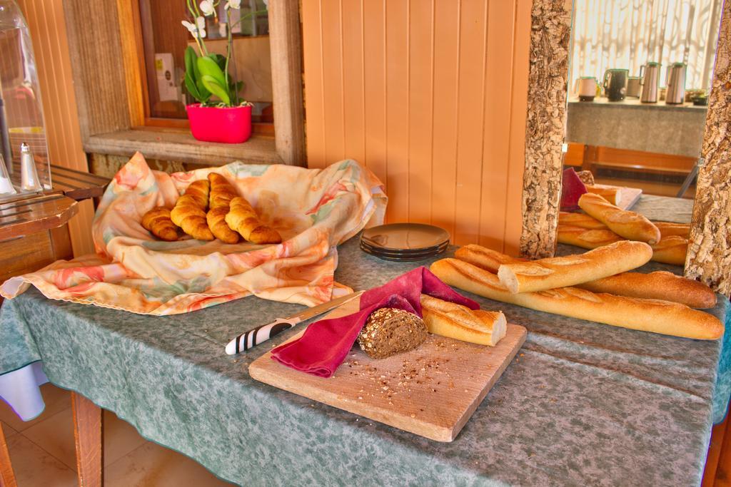 Logis Hotel Restaurant Le Chalet Du Mont Roland Sampans Exteriér fotografie